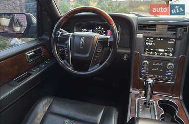 Внедорожник / Кроссовер Lincoln Navigator 2015 в 