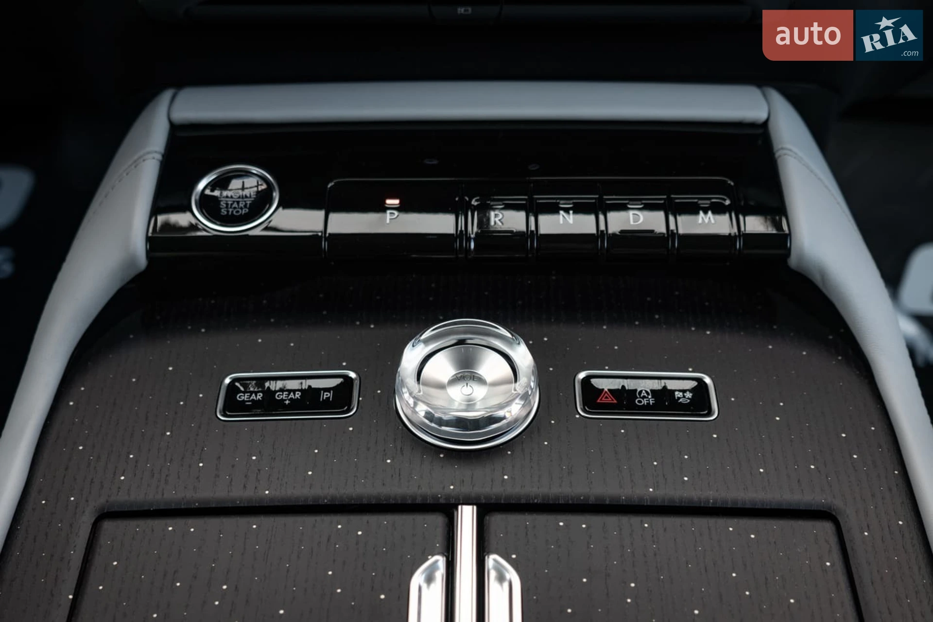 2025 Lincoln Navigator - мініатюра 37
