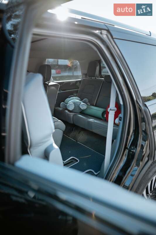 Позашляховик / Кросовер Lincoln Navigator 2021 в Ужгороді