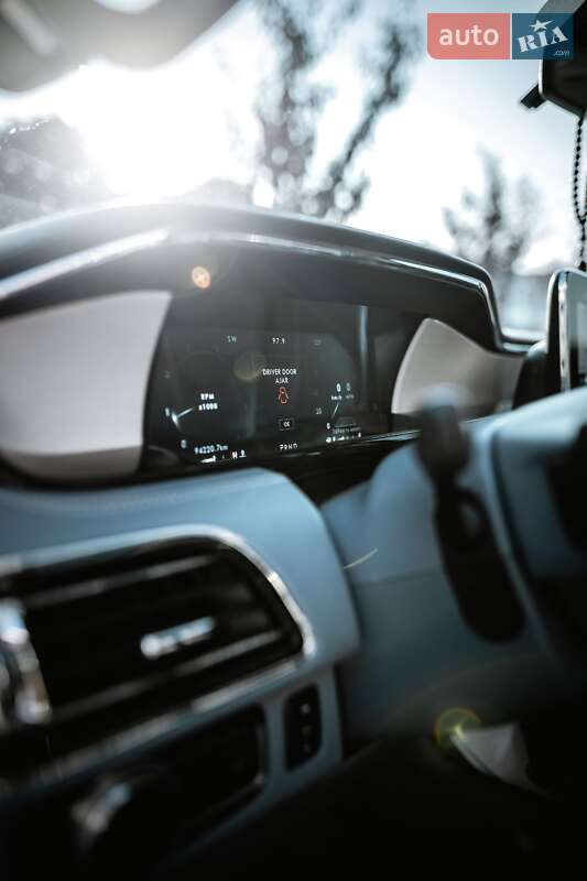 Позашляховик / Кросовер Lincoln Navigator 2021 в Ужгороді