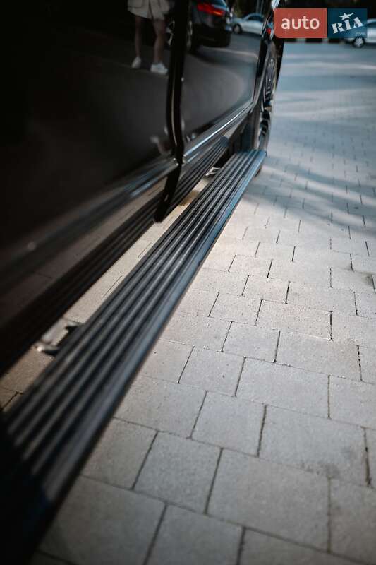 Позашляховик / Кросовер Lincoln Navigator 2021 в Ужгороді