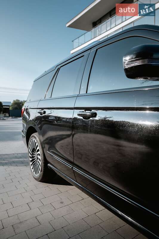 Позашляховик / Кросовер Lincoln Navigator 2021 в Ужгороді