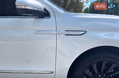 Внедорожник / Кроссовер Lincoln Navigator 2019 в 