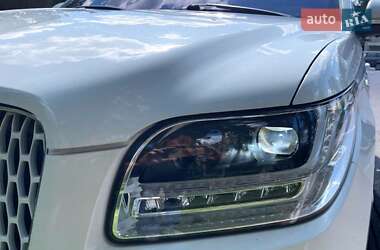 Внедорожник / Кроссовер Lincoln Navigator 2019 в 