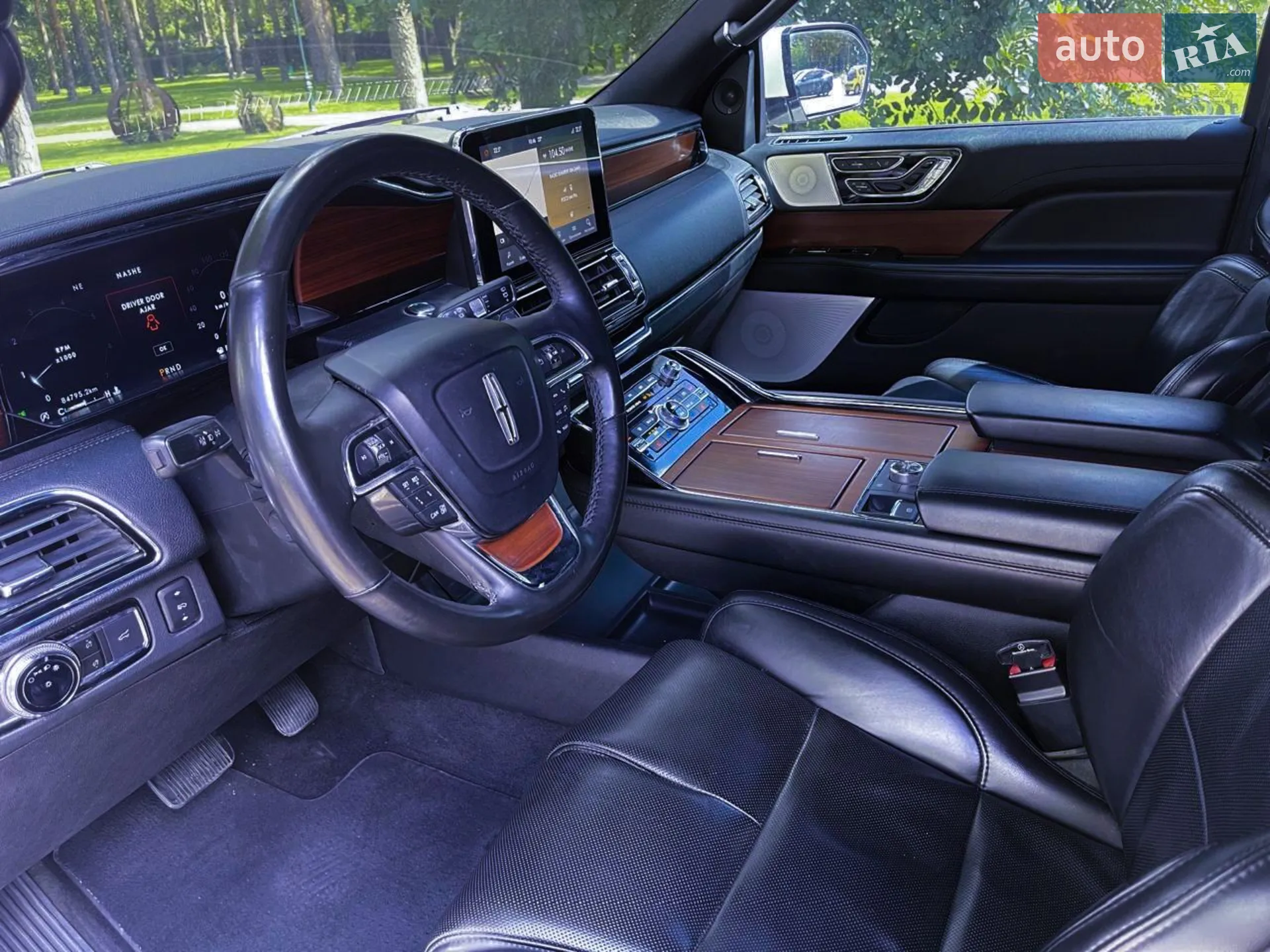 2019 Lincoln Navigator - мініатюра 20