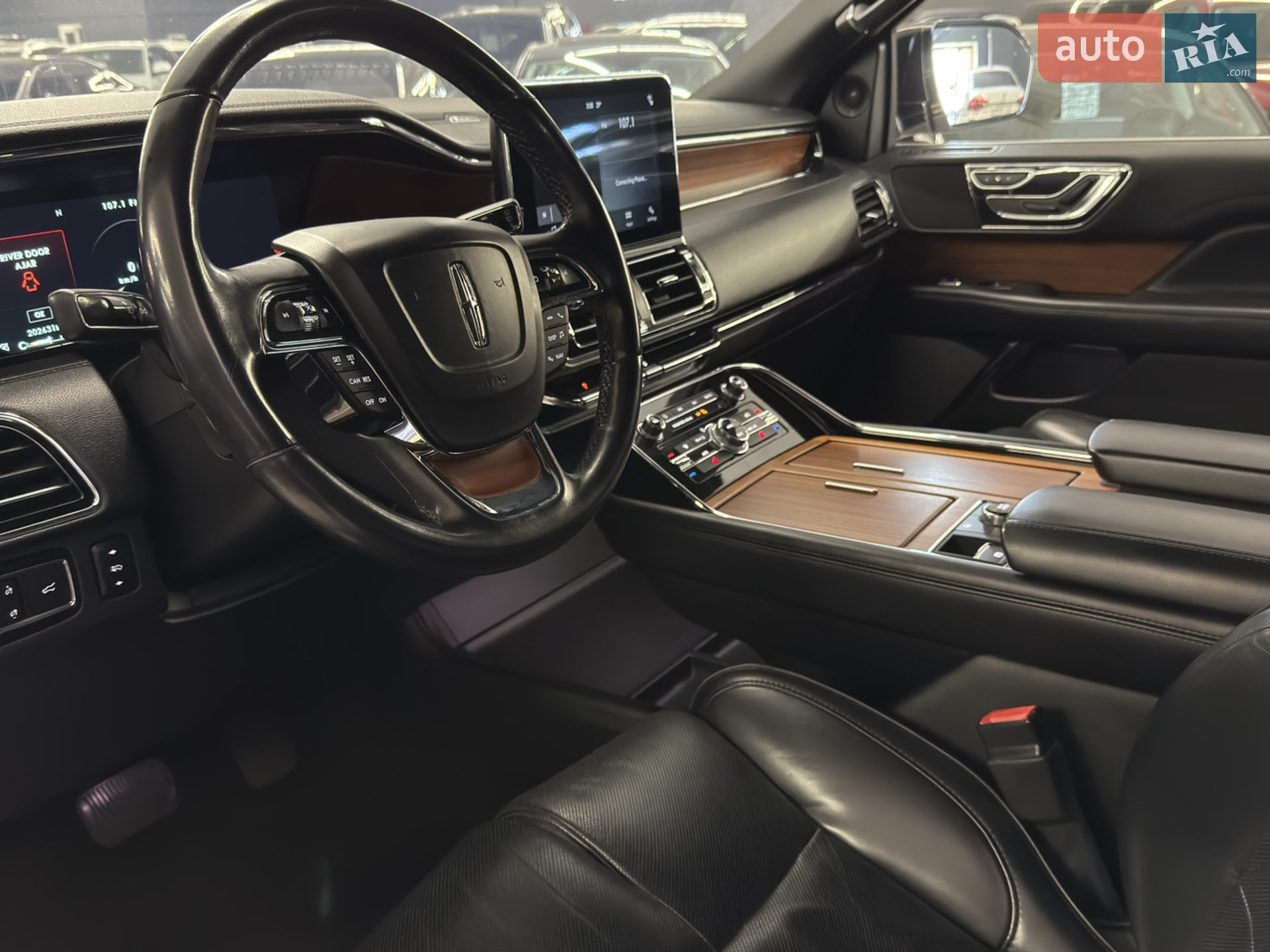 2019 Lincoln Navigator - мініатюра 14