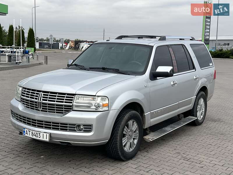 Позашляховик / Кросовер Lincoln Navigator 2010 в Києві