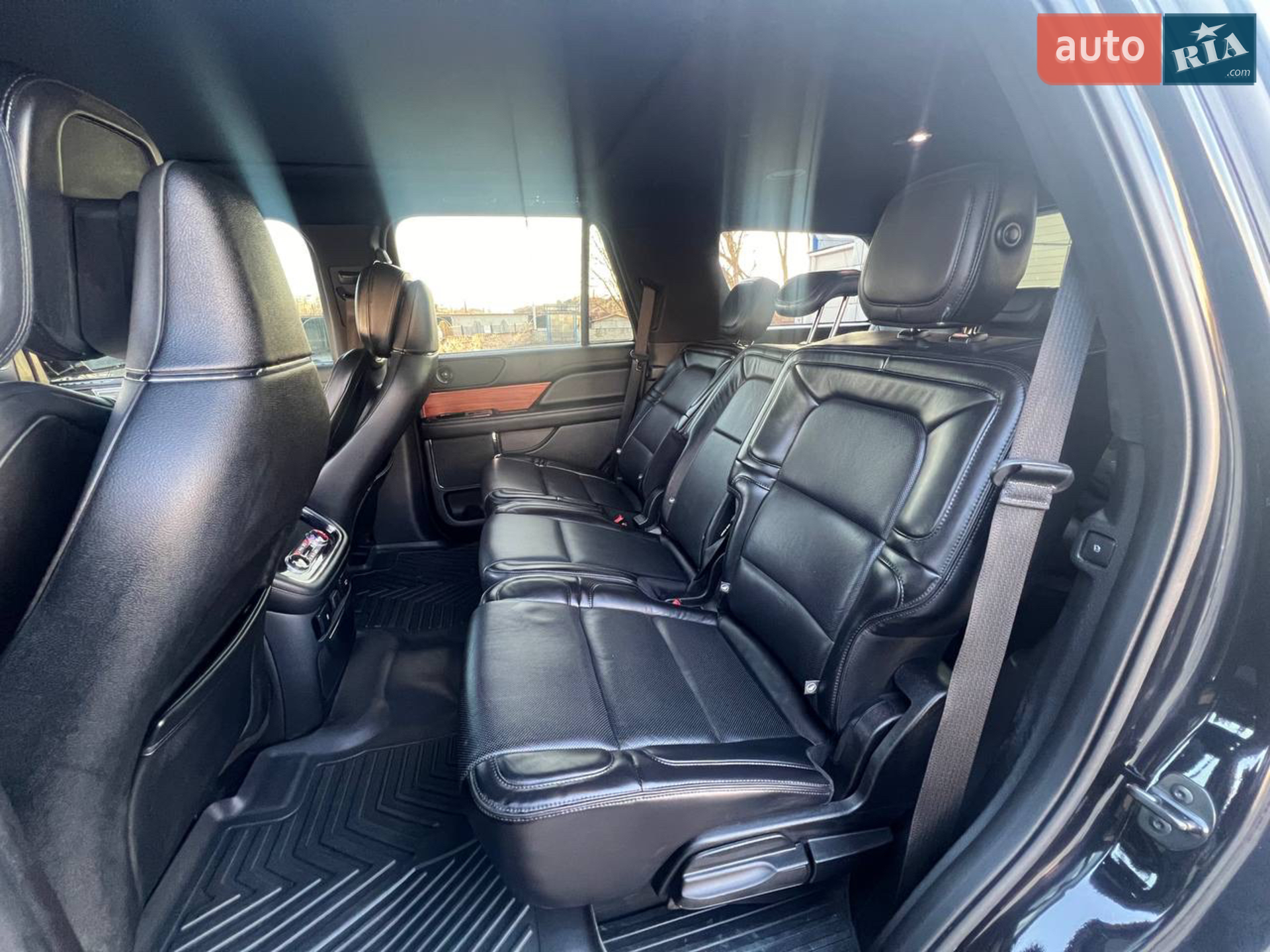 2019 Lincoln Navigator - мініатюра 18