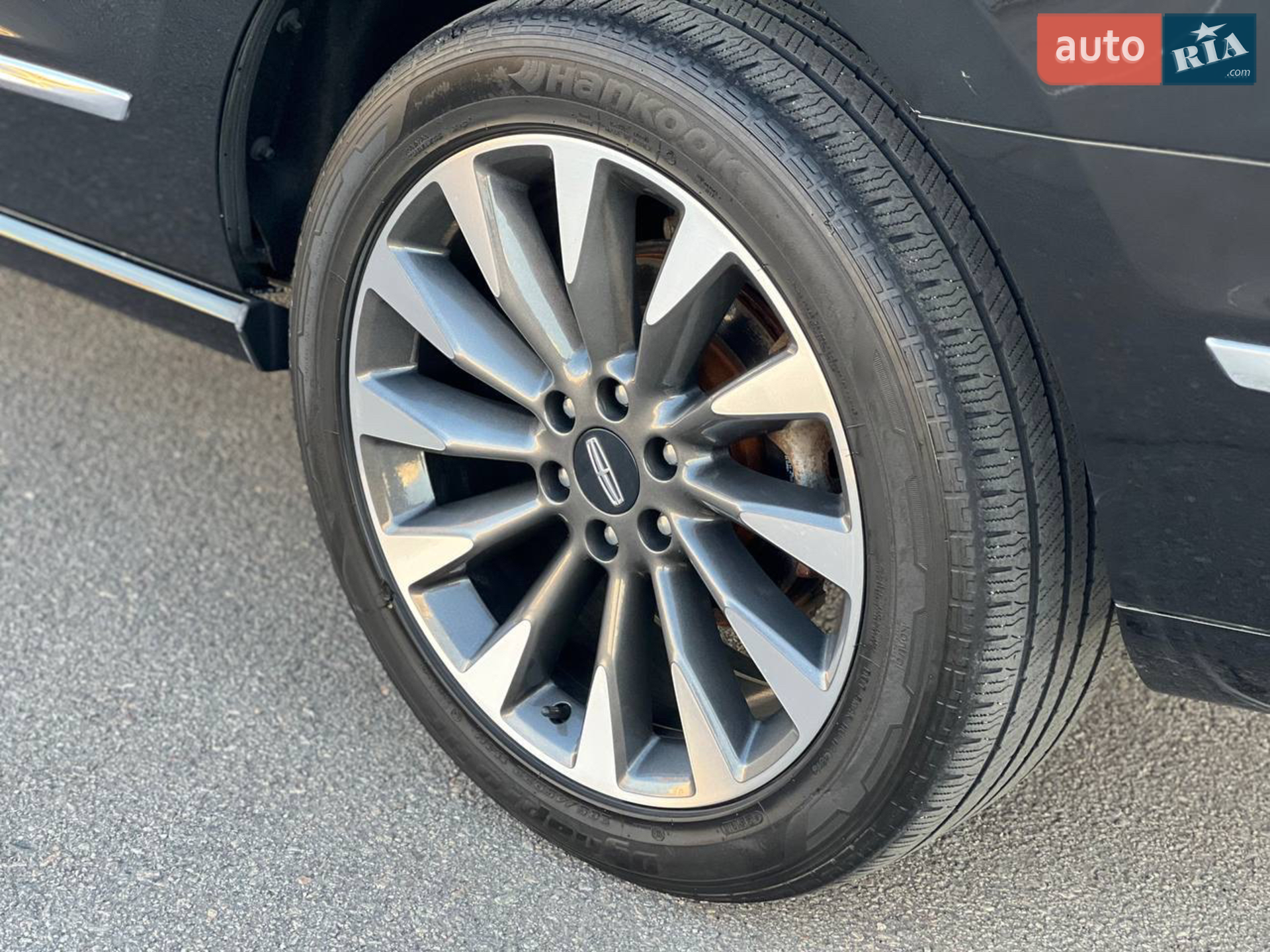 2019 Lincoln Navigator - мініатюра 22