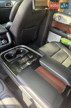 Внедорожник / Кроссовер Lincoln Navigator 2020 в 