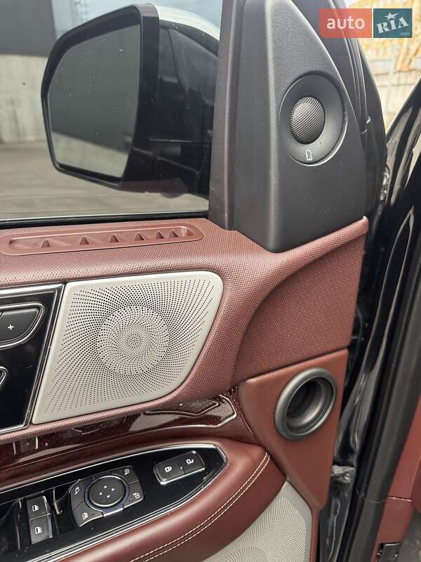 Внедорожник / Кроссовер Lincoln Navigator 2018 в Киеве фото 44 Внедорожник / Кроссовер Lincoln Navigator 2018 в Киеве