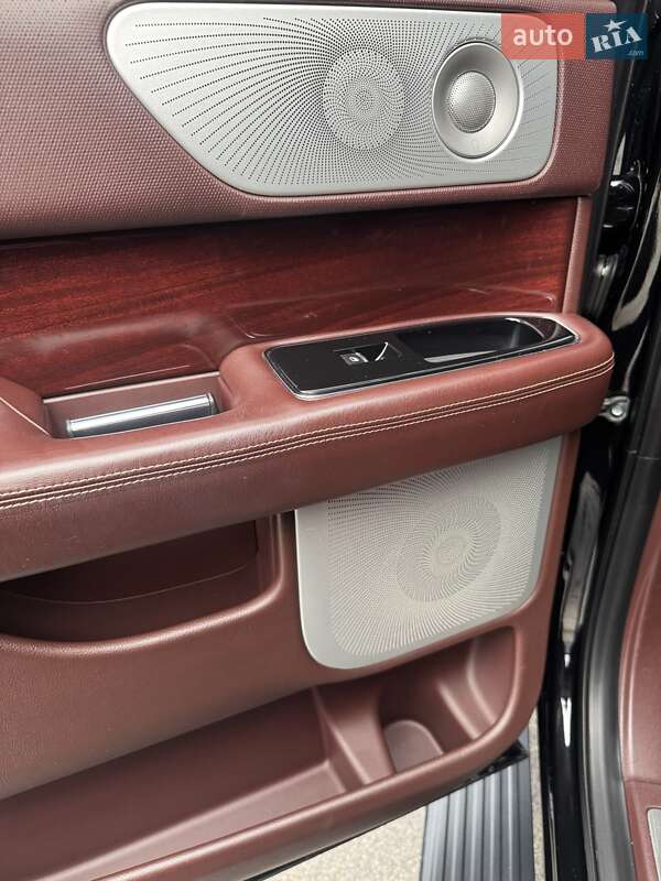Внедорожник / Кроссовер Lincoln Navigator 2018 в Киеве фото 47 Внедорожник / Кроссовер Lincoln Navigator 2018 в Киеве