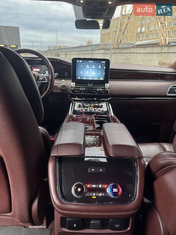 Внедорожник / Кроссовер Lincoln Navigator 2018 в Киеве фото 50 Внедорожник / Кроссовер Lincoln Navigator 2018 в Киеве
