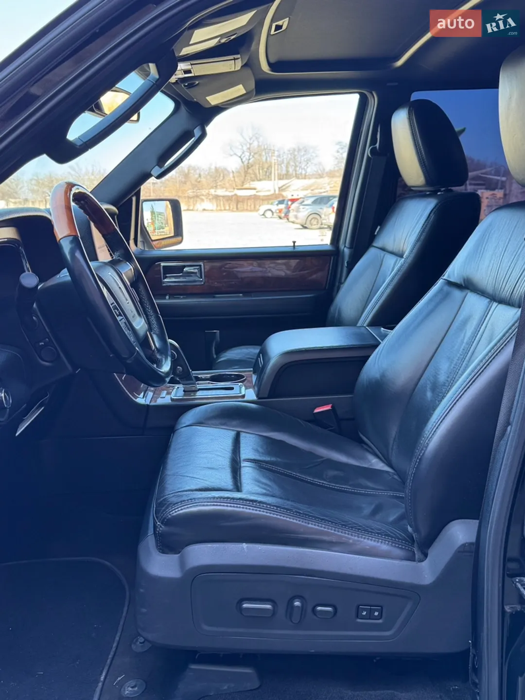 2015 Lincoln Navigator - мініатюра 16