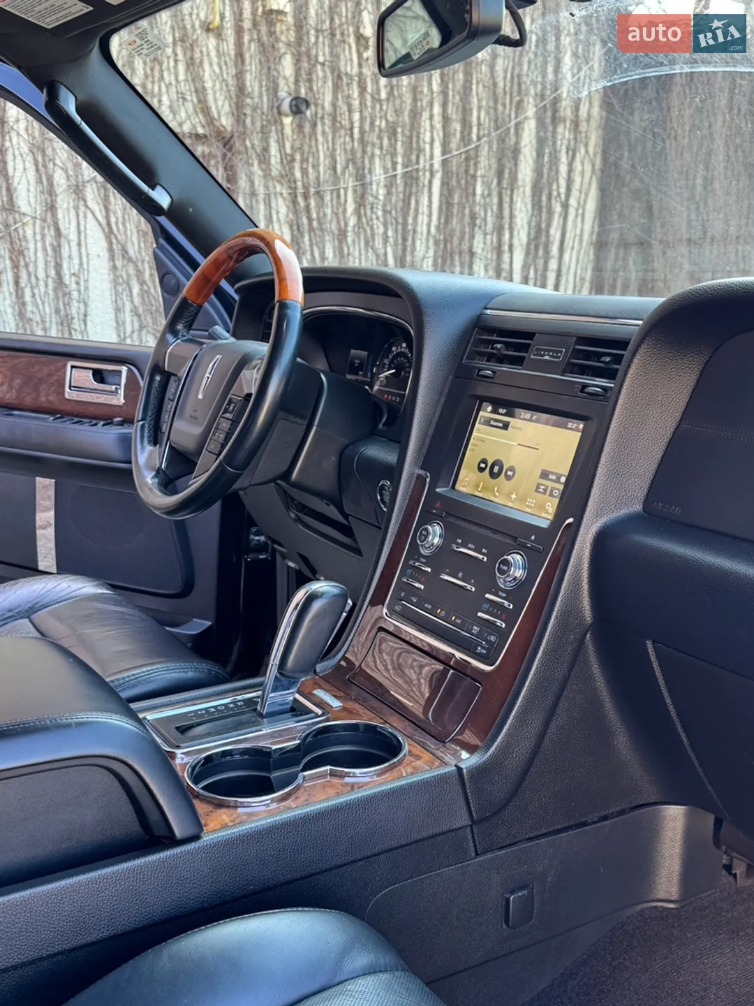 2015 Lincoln Navigator - мініатюра 19