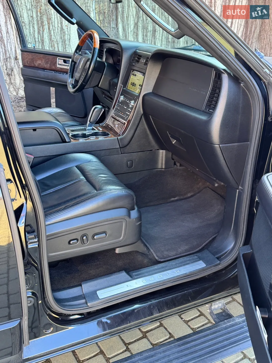 2015 Lincoln Navigator - мініатюра 20