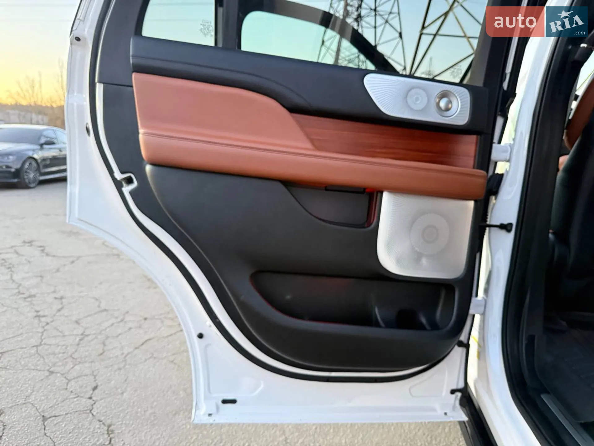 2018 Lincoln Navigator - мініатюра 20