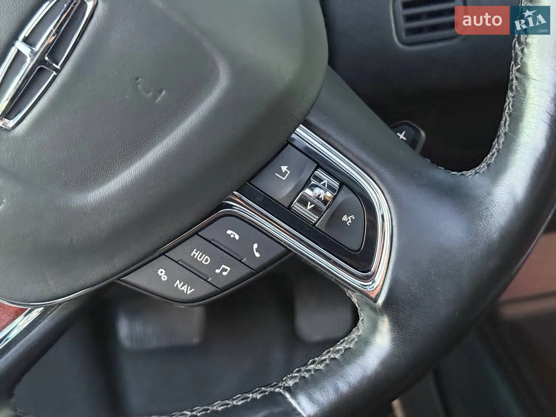 2018 Lincoln Navigator - мініатюра 34