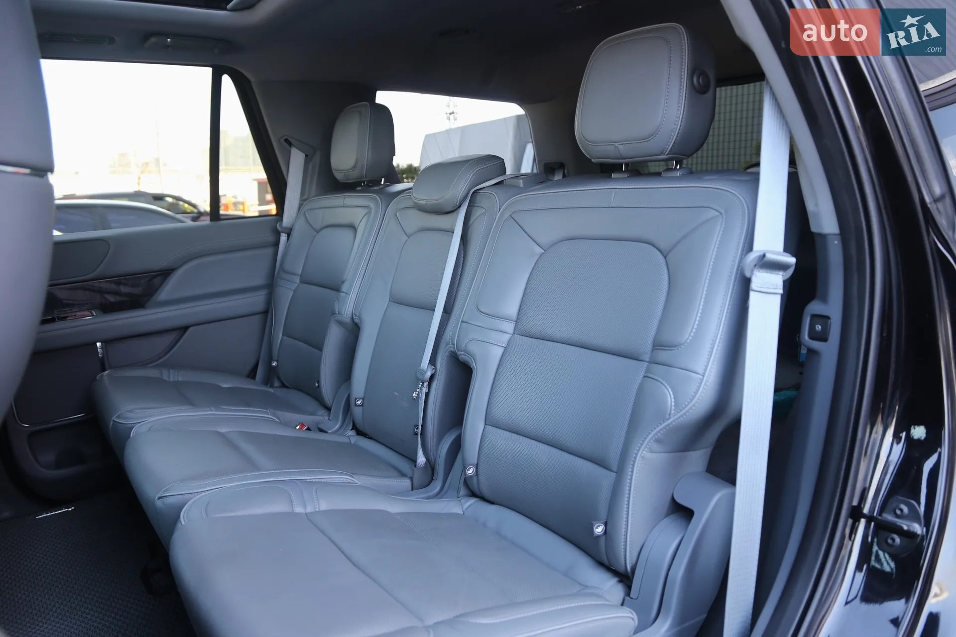 2019 Lincoln Navigator - мініатюра 10