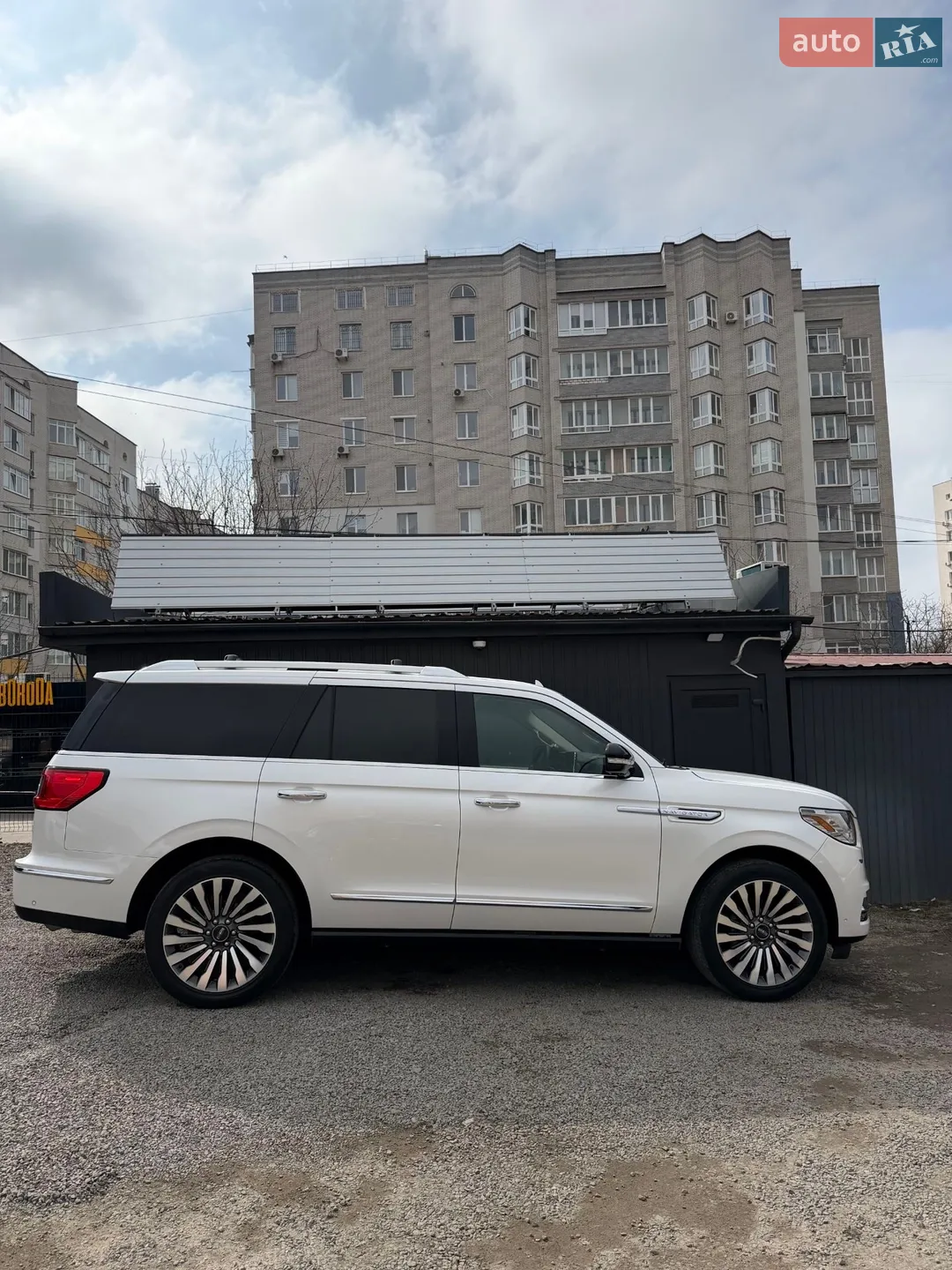 2018 Lincoln Navigator - мініатюра 3
