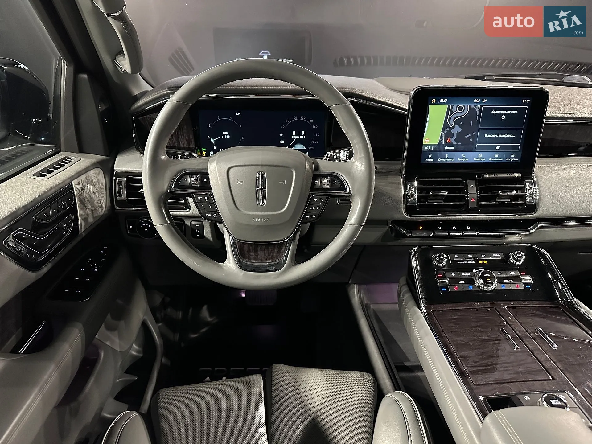 2018 Lincoln Navigator - мініатюра 16