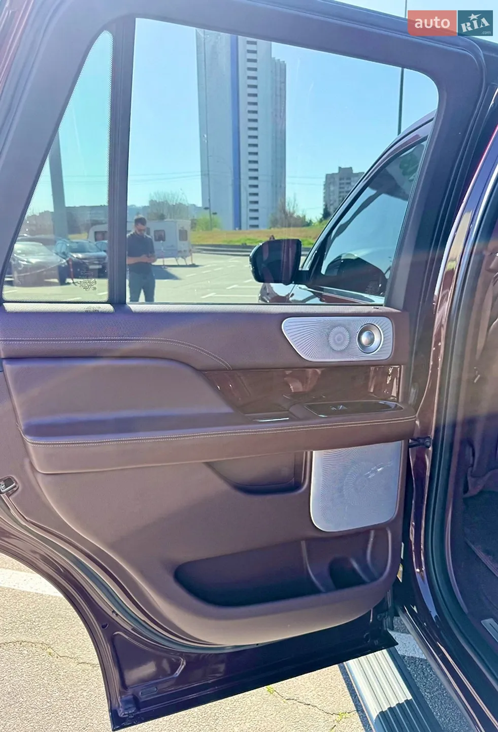 2018 Lincoln Navigator - мініатюра 17