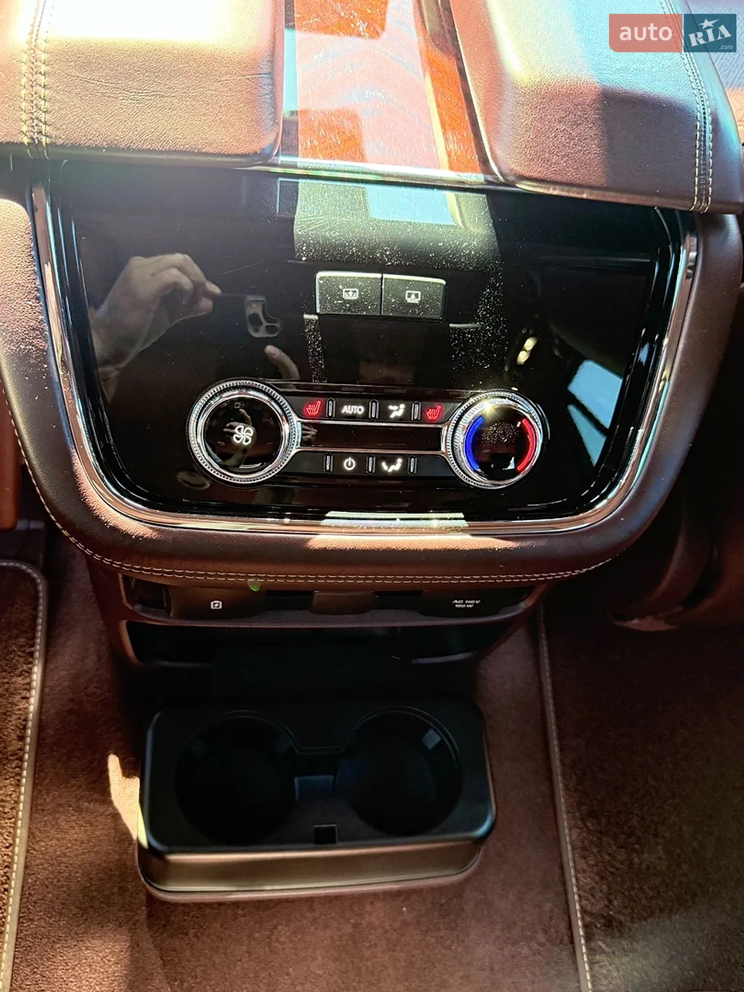 2018 Lincoln Navigator - мініатюра 21