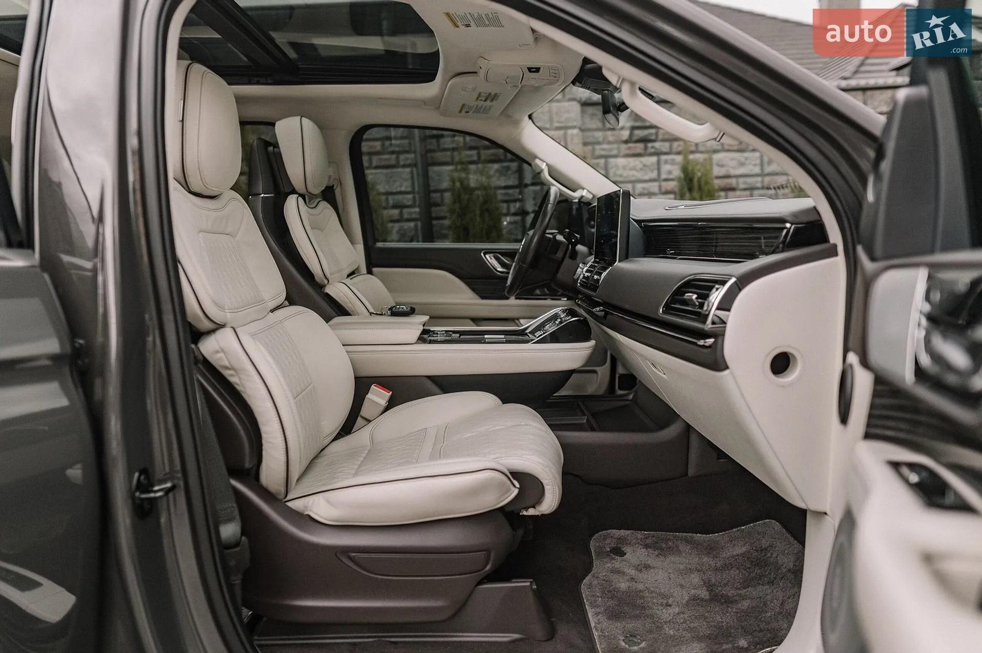 2022 Lincoln Navigator - мініатюра 59