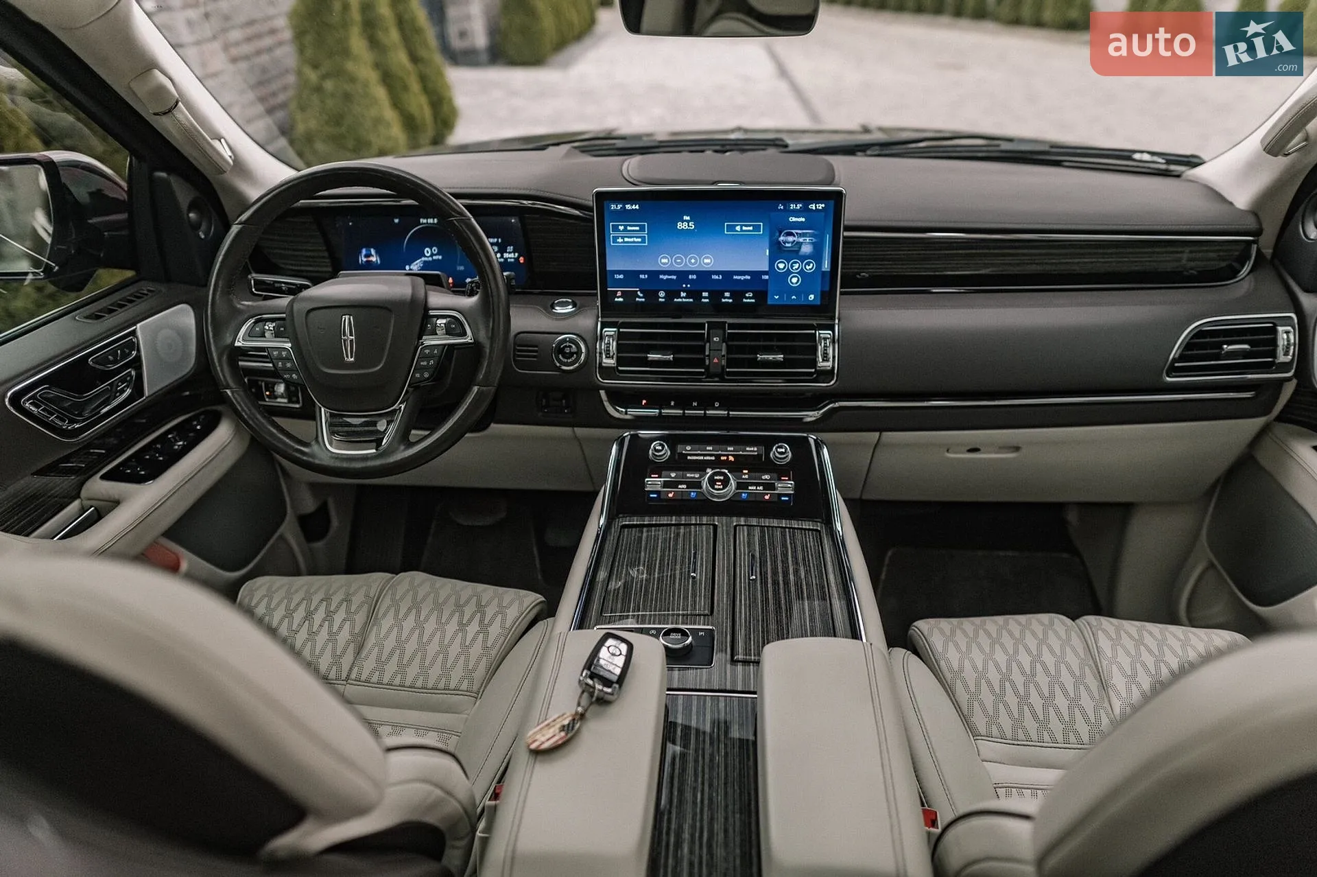 2022 Lincoln Navigator - мініатюра 65