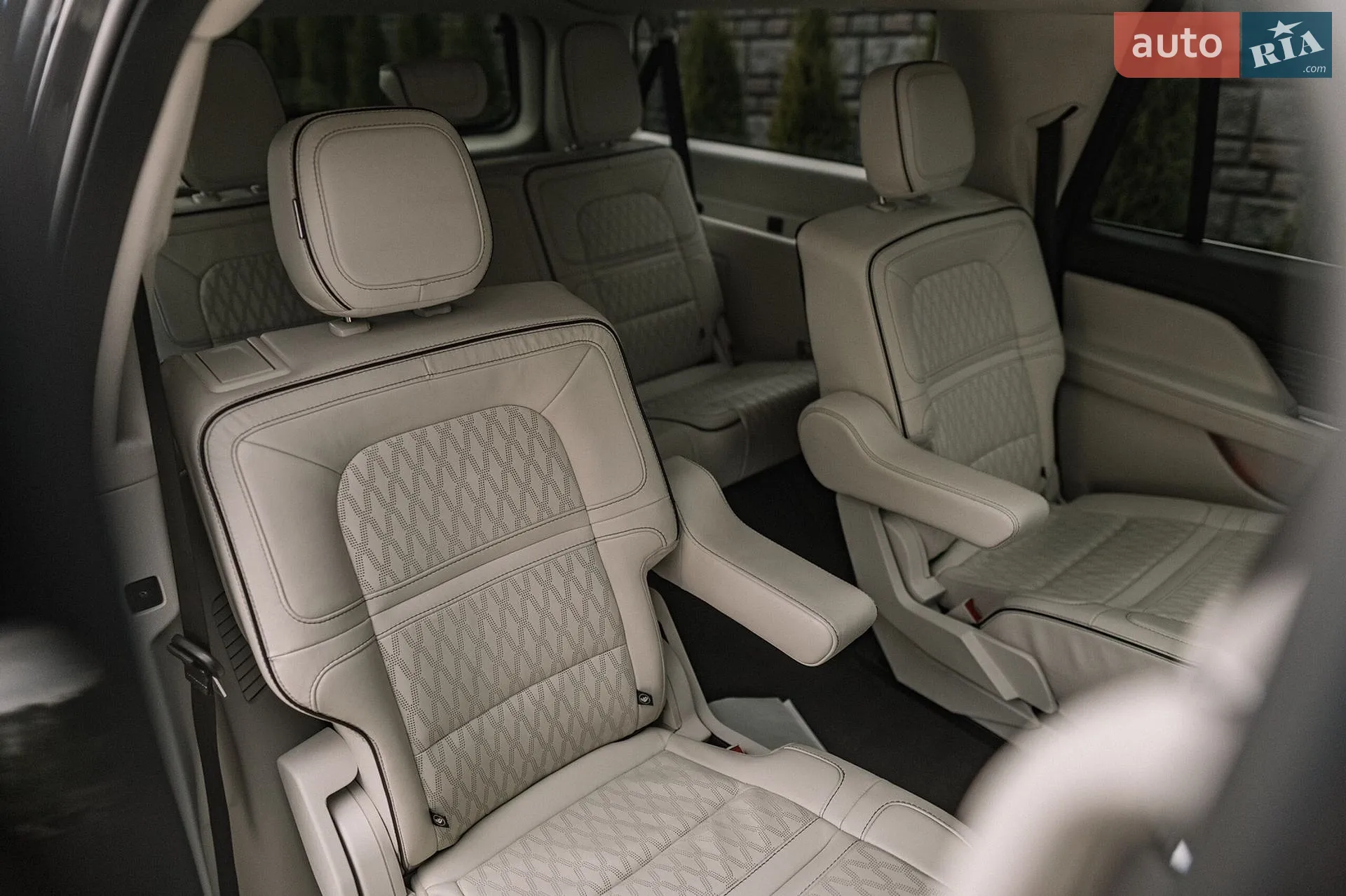 2022 Lincoln Navigator - мініатюра 69