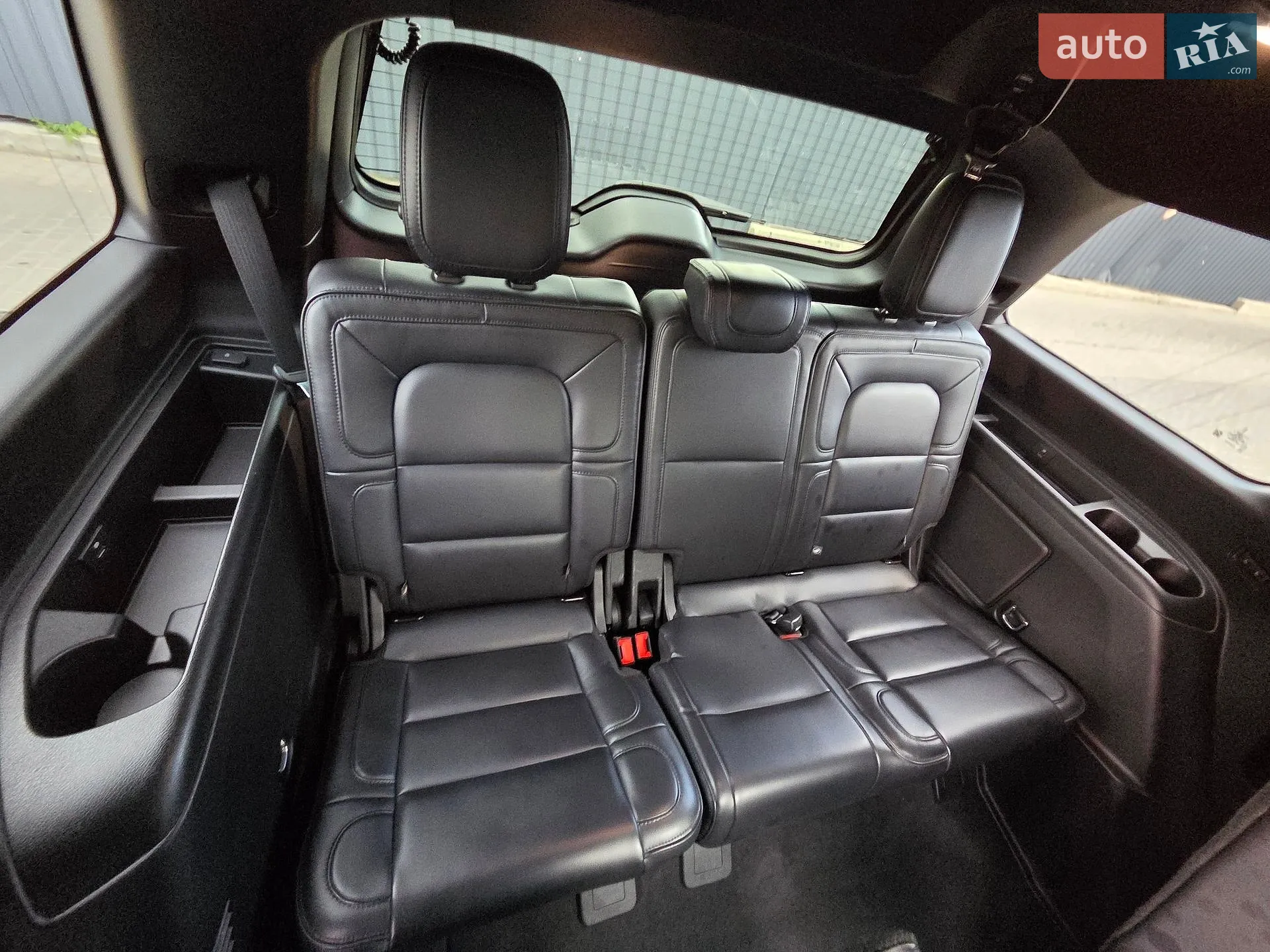 2019 Lincoln Navigator - мініатюра 19