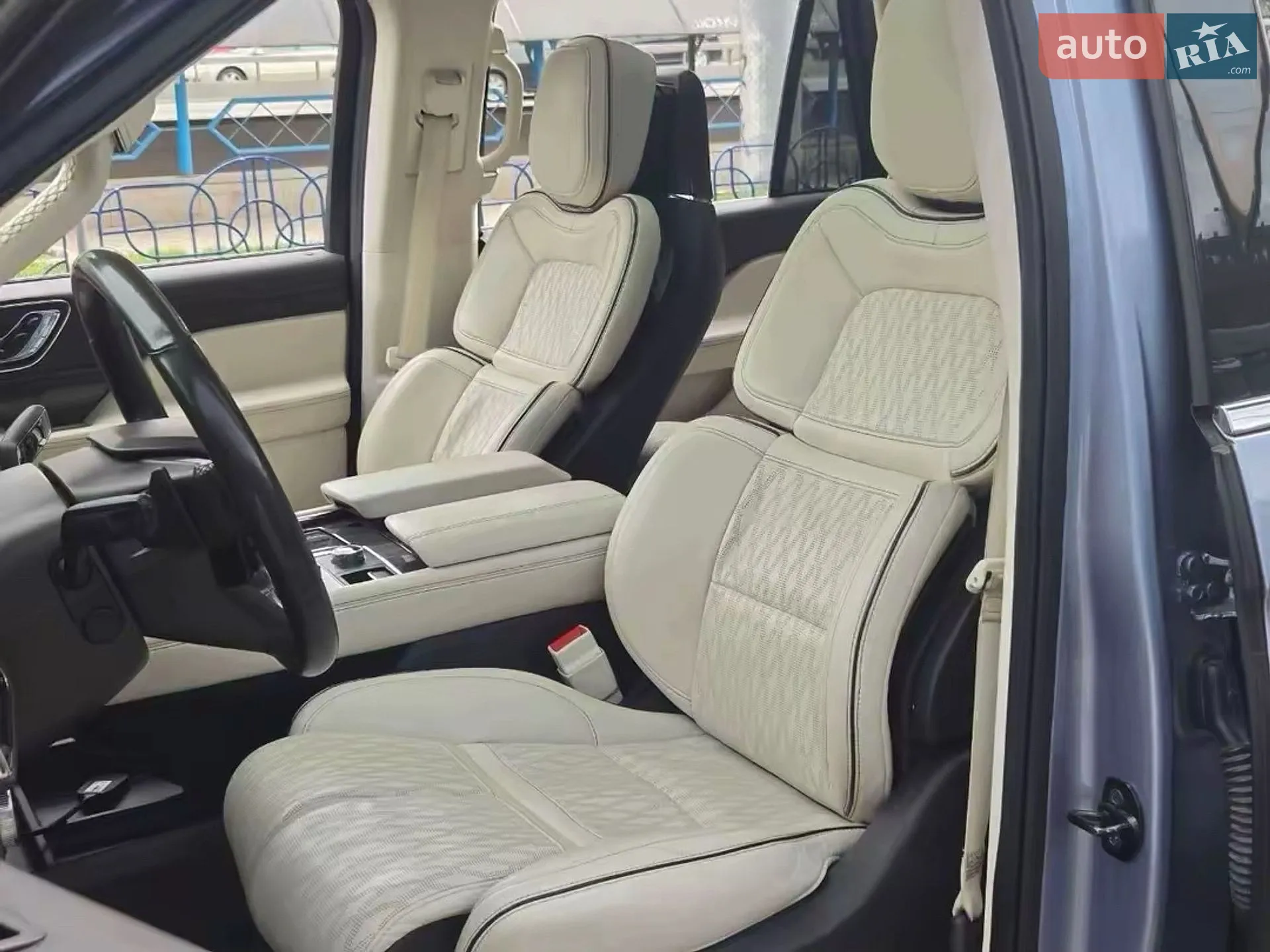 2020 Lincoln Navigator - мініатюра 19