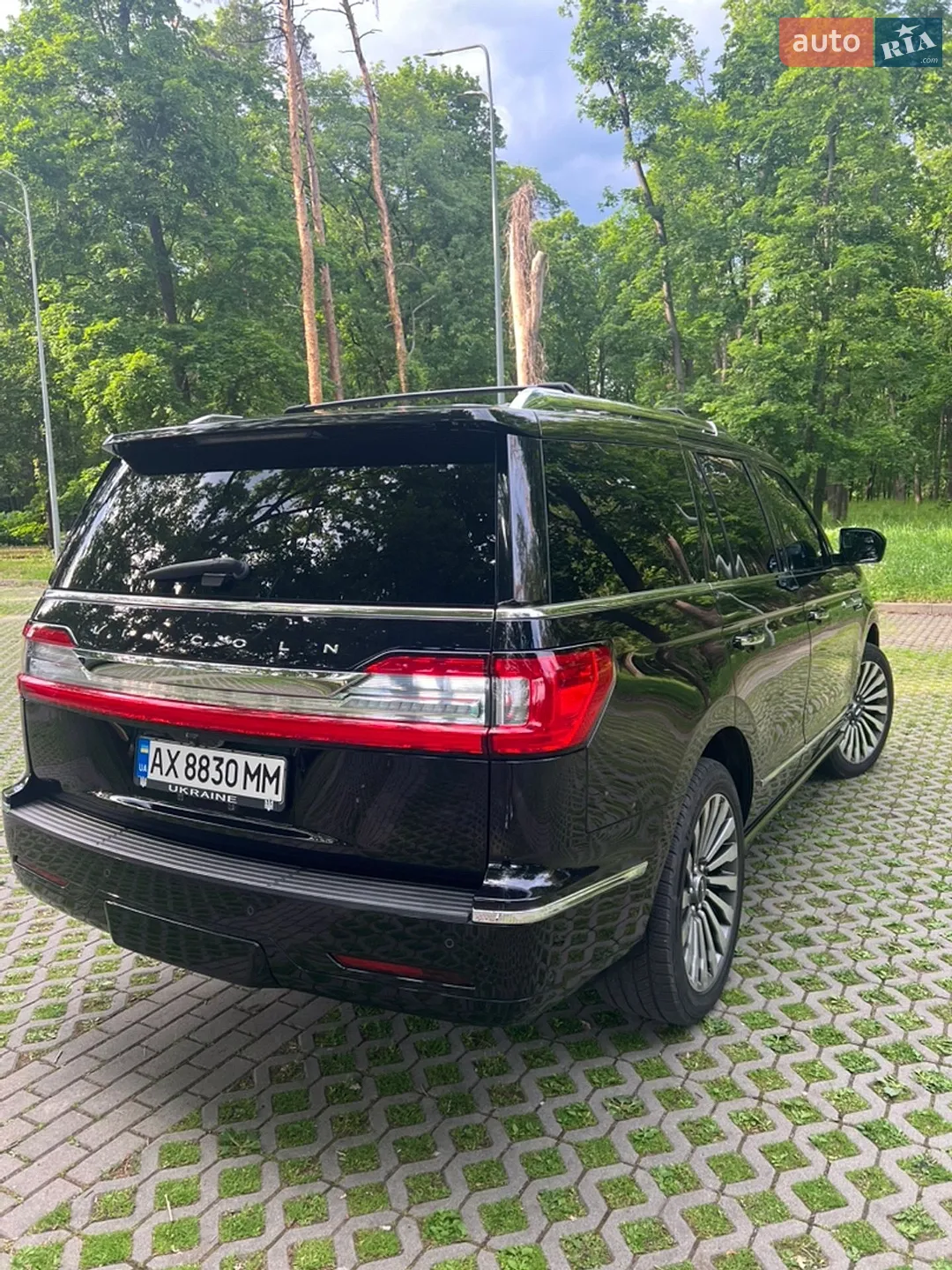 2019 Lincoln Navigator - мініатюра 18
