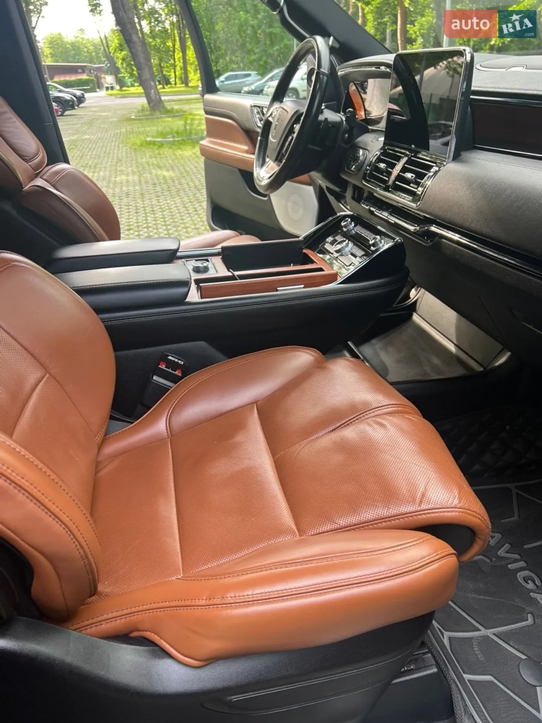 2019 Lincoln Navigator - мініатюра 36