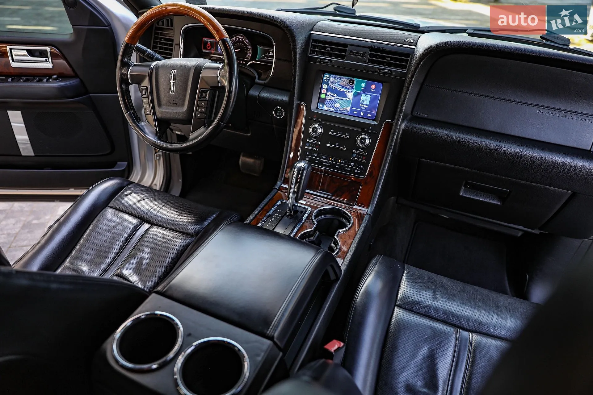 2016 Lincoln Navigator - мініатюра 34