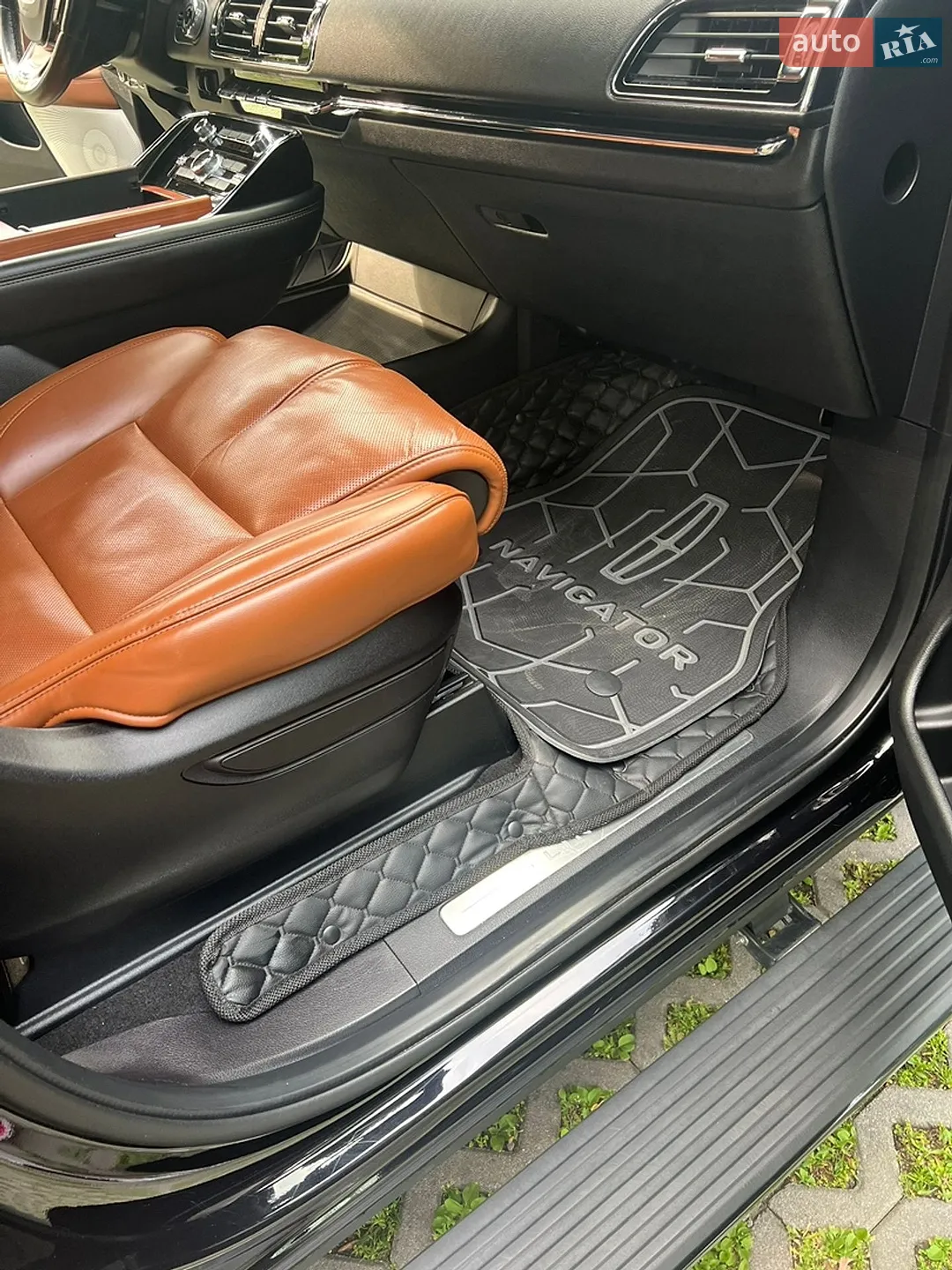 2019 Lincoln Navigator - мініатюра 30