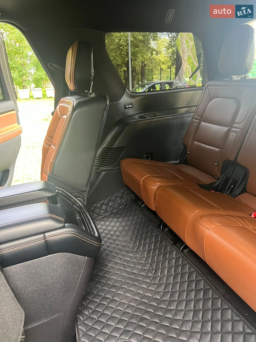 2019 Lincoln Navigator - мініатюра 46