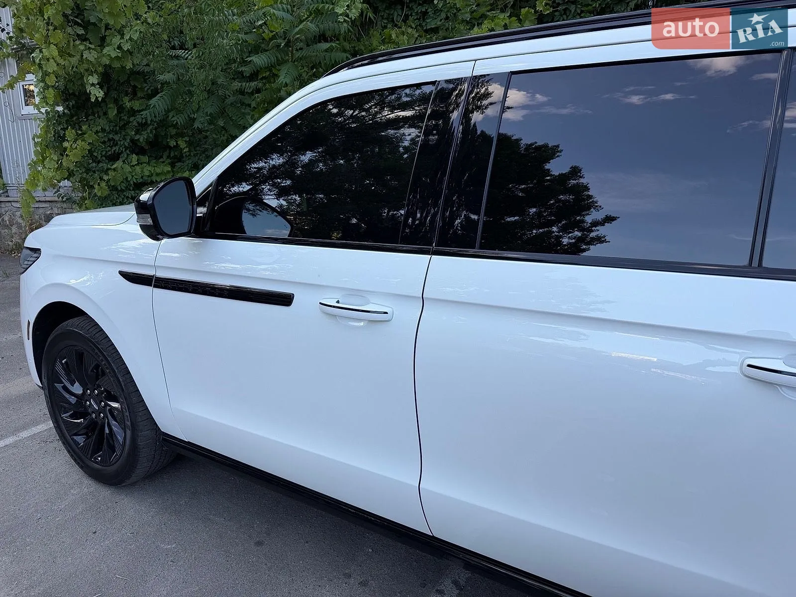 2025 Lincoln Navigator - мініатюра 13