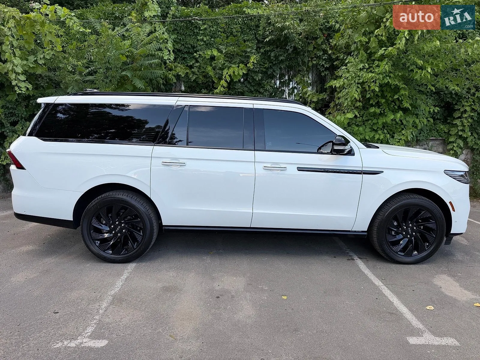2025 Lincoln Navigator - мініатюра 21