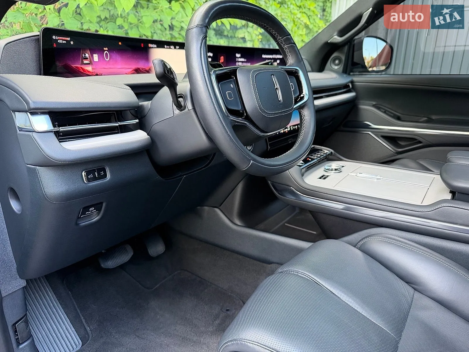 2025 Lincoln Navigator - мініатюра 26