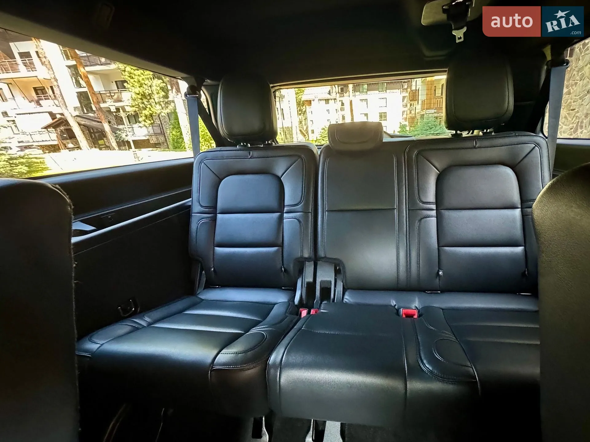 2018 Lincoln Navigator - мініатюра 18