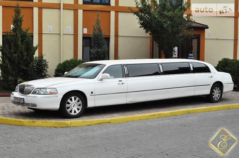 Lincoln Town Car 2004