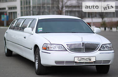 Лімузин Lincoln Town Car 1999 в Києві