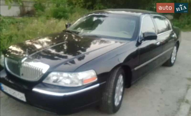 Седан Lincoln Town Car 2008 в Виннице