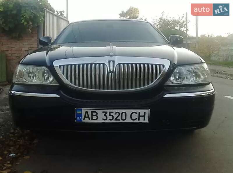 Седан Lincoln Town Car 2008 в Виннице