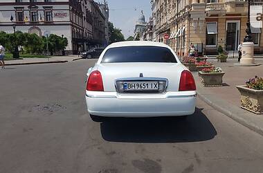 Лімузин Lincoln Town Car 2003 в Одесі