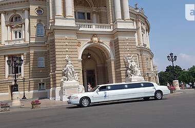 Лімузин Lincoln Town Car 2003 в Одесі