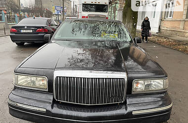 Лимузин Lincoln Town Car 1996 в 