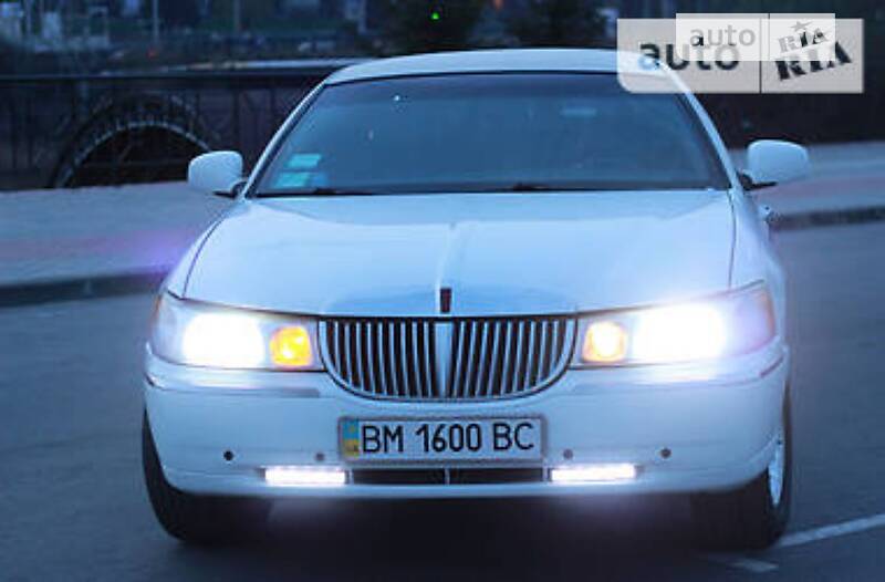 Lincoln Town Car 2000