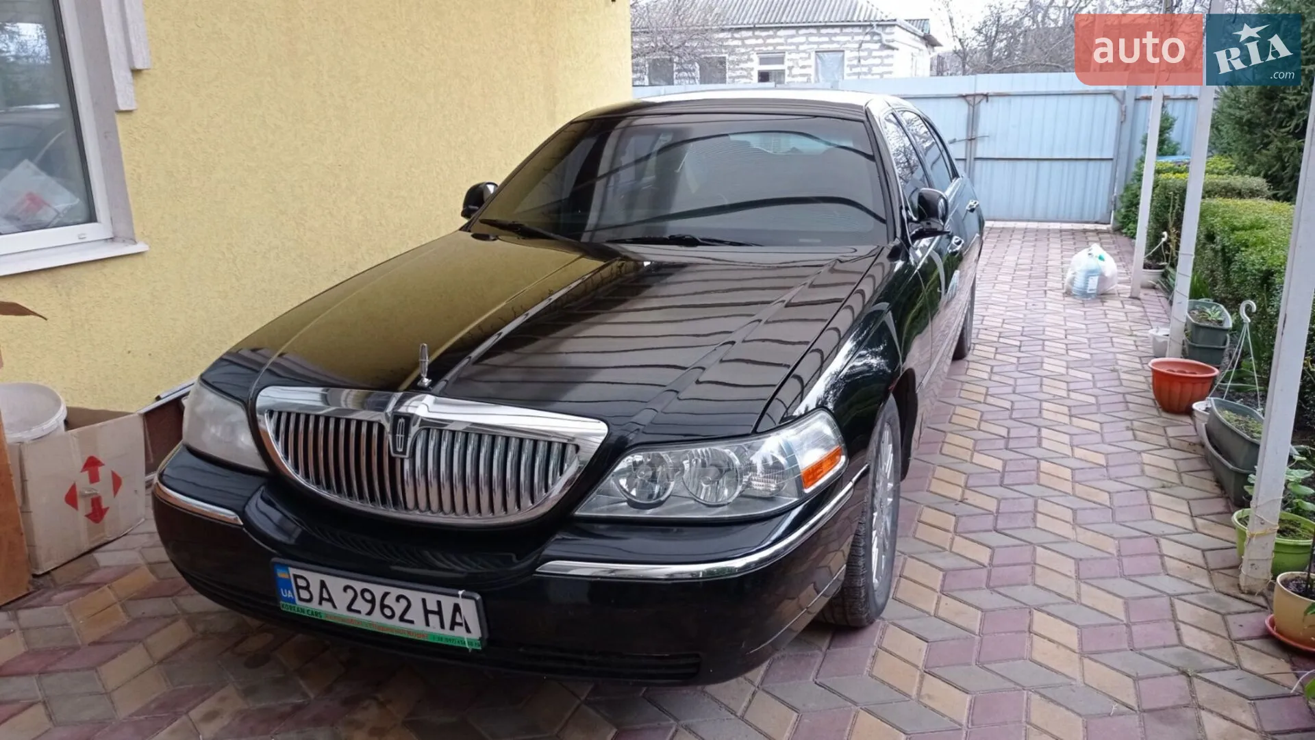 2010 Lincoln Town Car - мініатюра 2